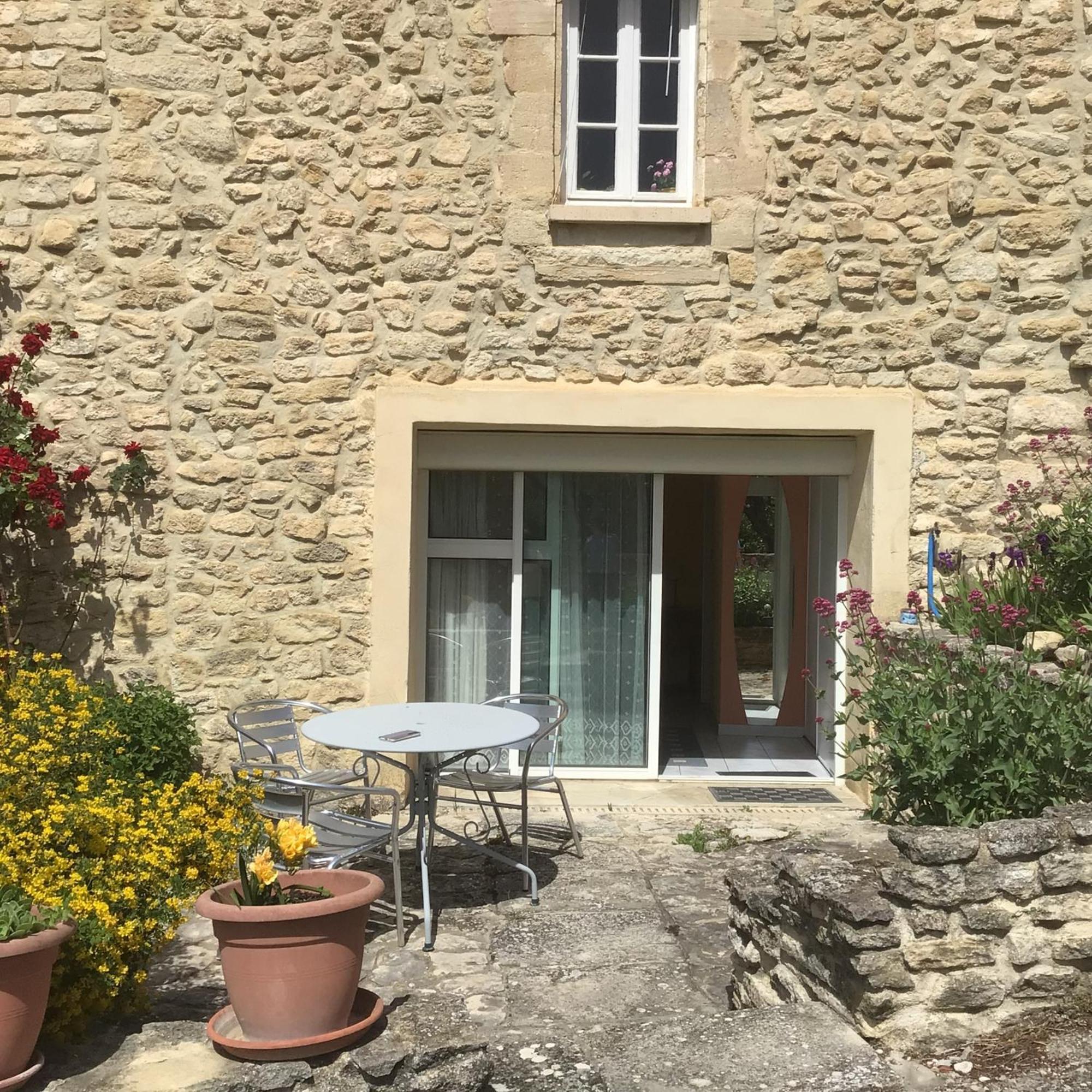 LES CONILS - Gîtes et Chambres d'hôtes Saint-Pierre-de-Vassols Exterior foto